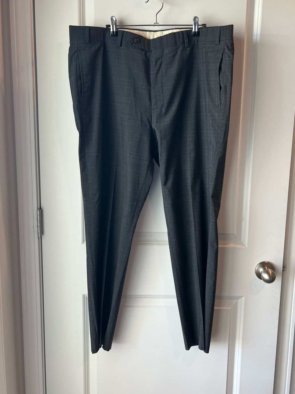 Brooks Brothers Tollegno 1900 wool Charcoal Dress Pants. Size 38 x 32